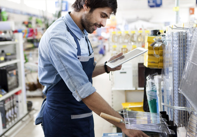 “use of ipad digital signage in retail