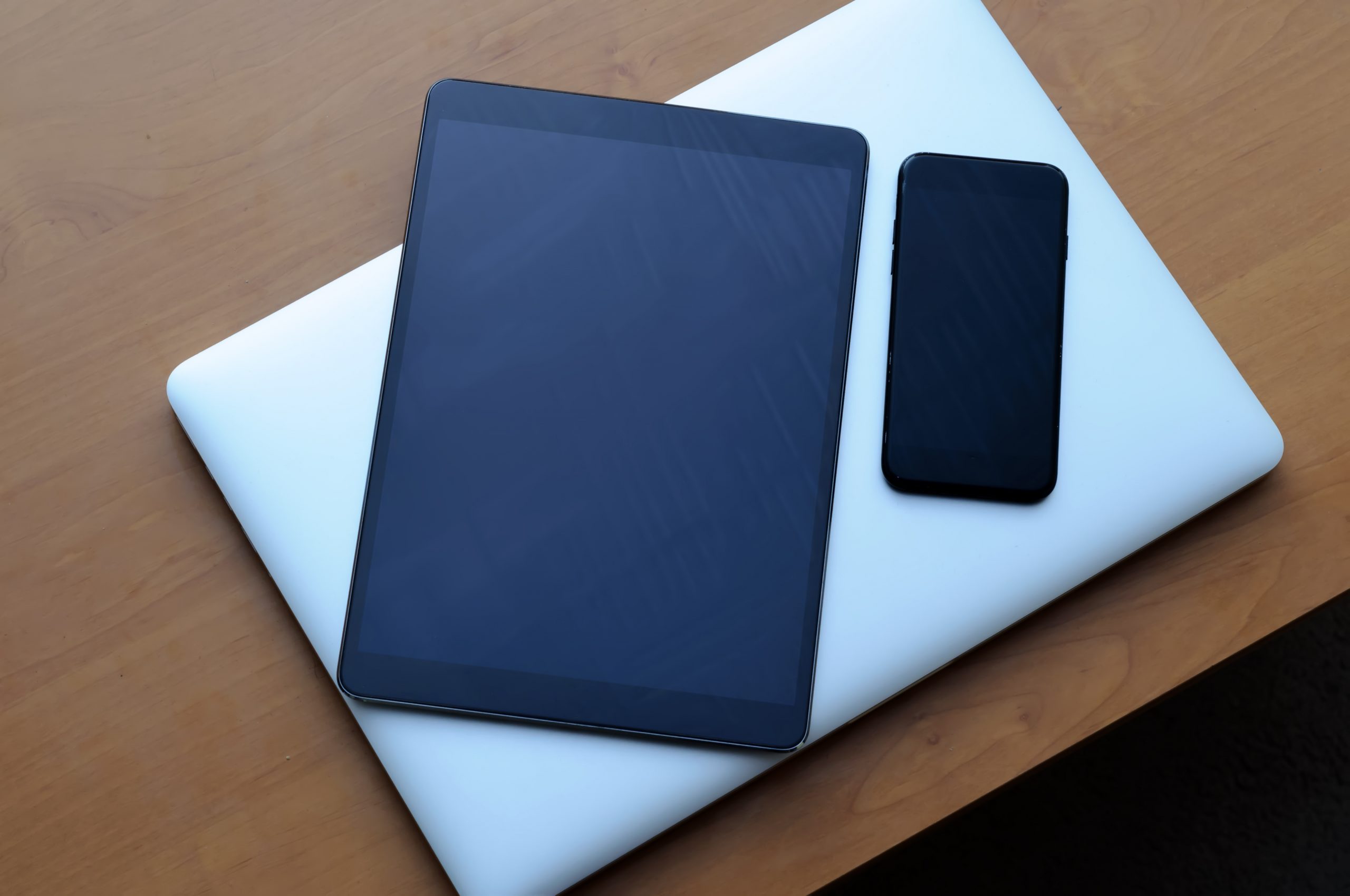 Encourage employees to clear their screens when leaving for the day