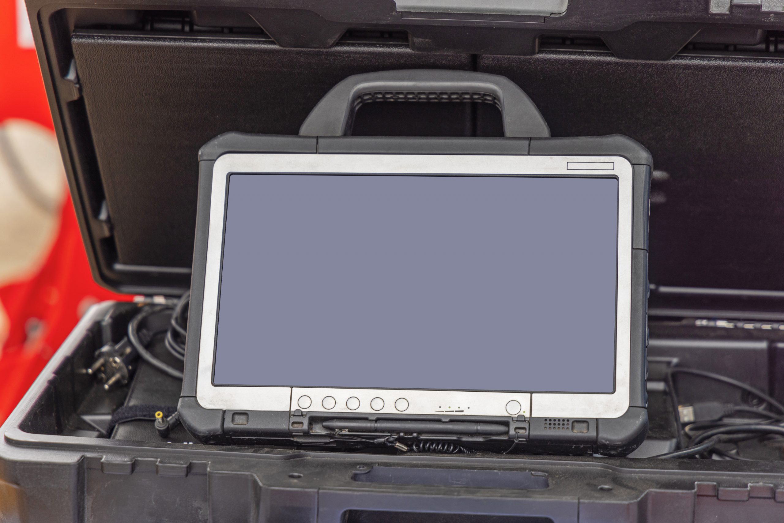 Rugged tablet with an unprotected display