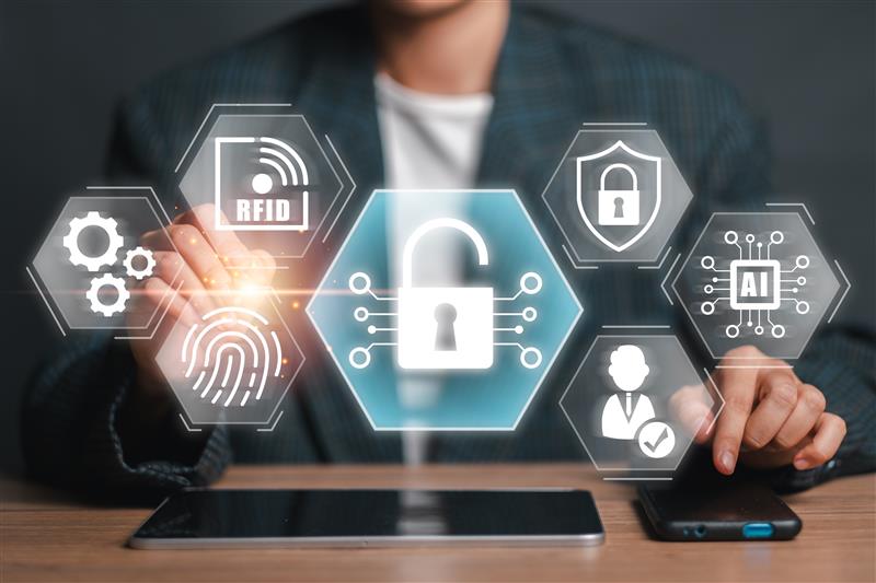 The Ultimate Guide to XDR (Extended Detection and Response)