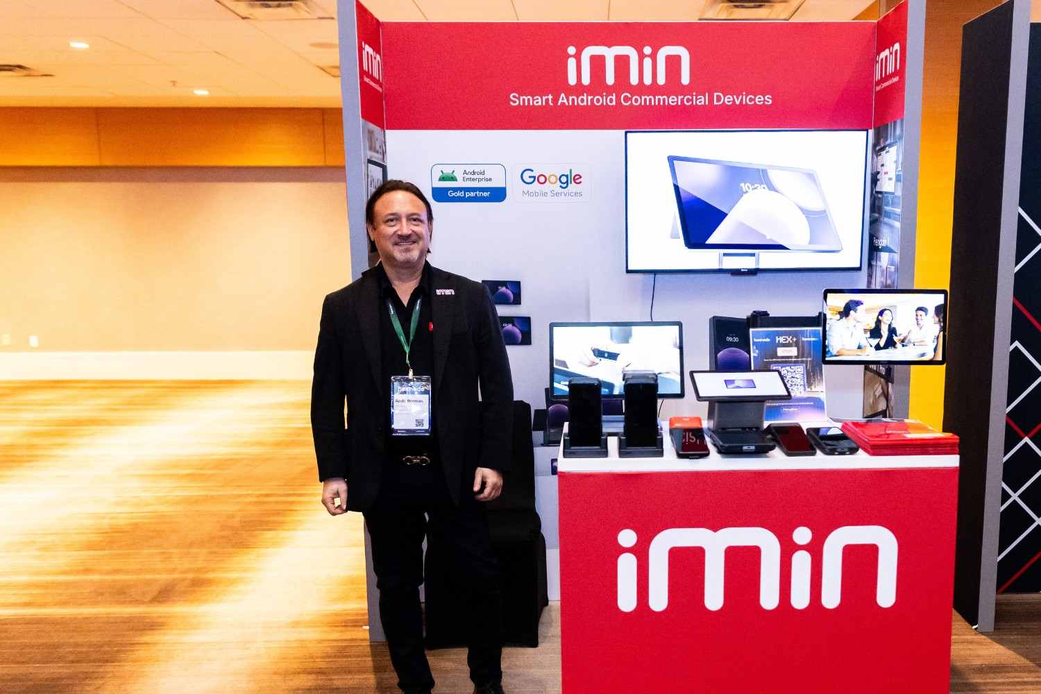 iMin Smart Android Commercial Devices booth at HexCon26 with Andy Berman
